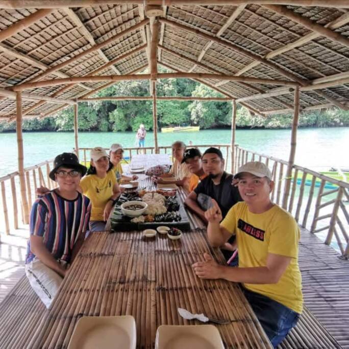 Riverside Transient House/Balingasay-Patar Beach Appartement Buitenkant foto